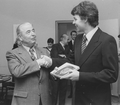 Joachim Deckarm beim Empfang des Ministerpräsidenten Franz-Josef Röder nach Gewinn der Handballweltmeisterschaft 1978